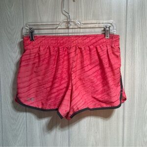 Under Armour Pink Lined Athletic Shorts Size Medium